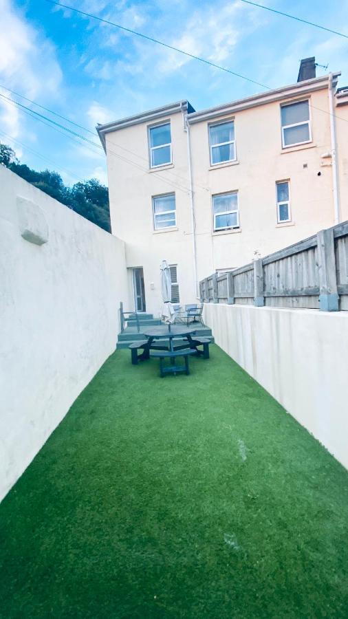 The Bonting Beautiful Three Bed Townhouse Near Harbour And Beach Torquay Dış mekan fotoğraf