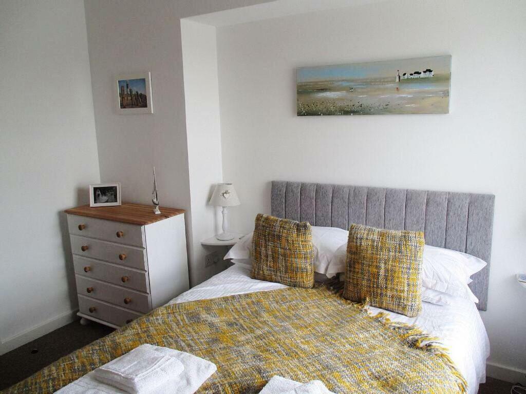 The Bonting Beautiful Three Bed Townhouse Near Harbour And Beach Torquay Dış mekan fotoğraf